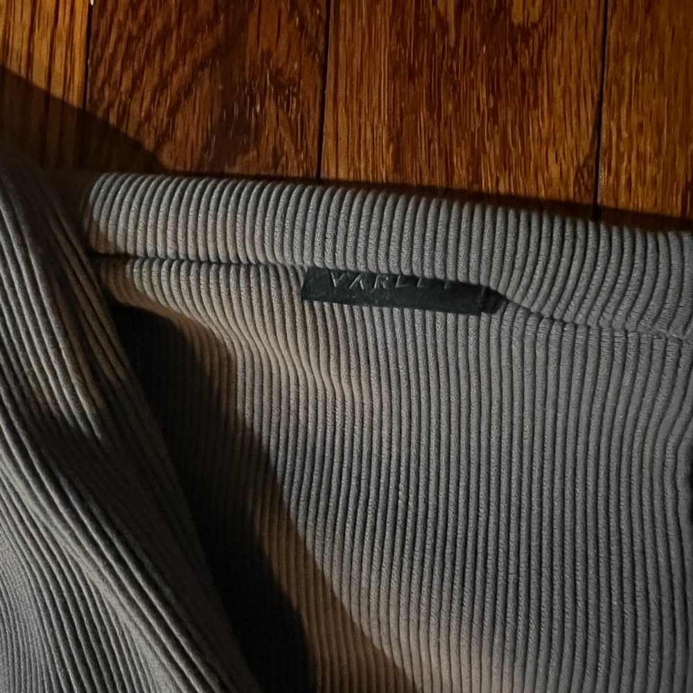 Varley Pullover - Picture 7 of 8